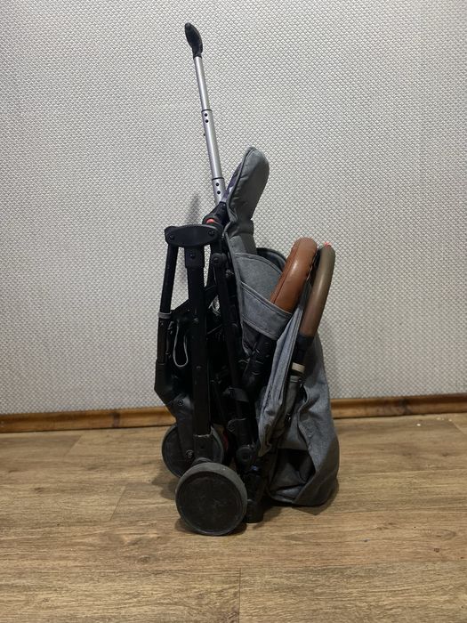 Прогулочная коляска Killnax + матрасик и чехол