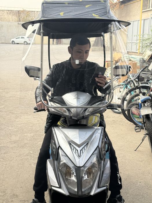 Лобовое стекло для скутеров