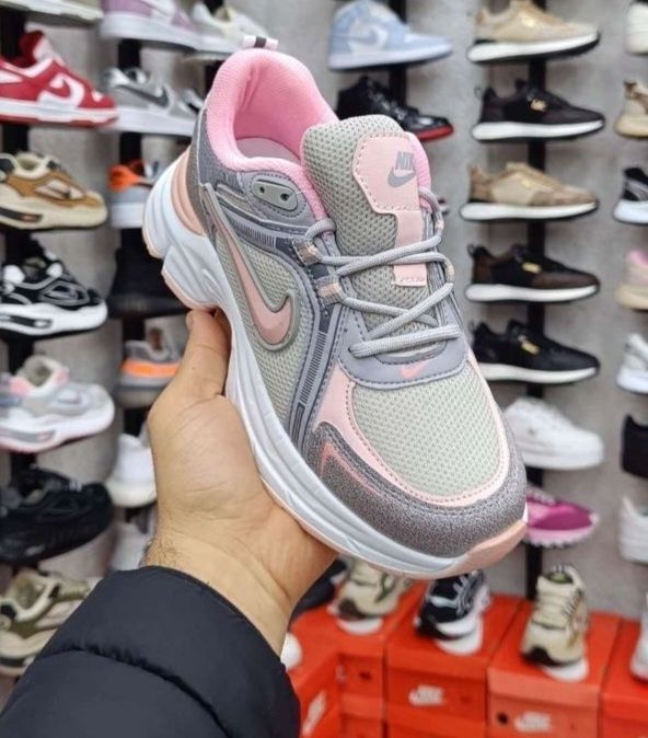 Adidasi fetite si baieti