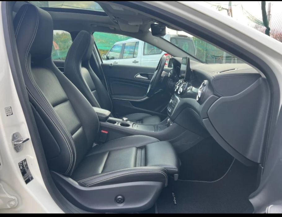 Mercedes GLA 200  PANORAMA