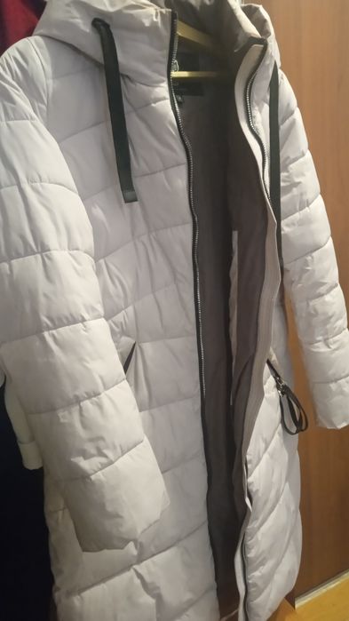 Продам зимнюю куртку б/у