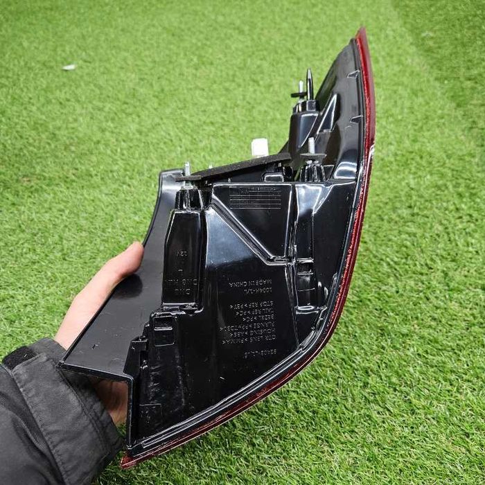 Фонарь Hyundai Sonata 8 лев.