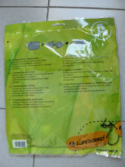 Parasolar Auto Luneta Spate LONGBOARD,Cu Ventuze Dimensiune 100x50 cm