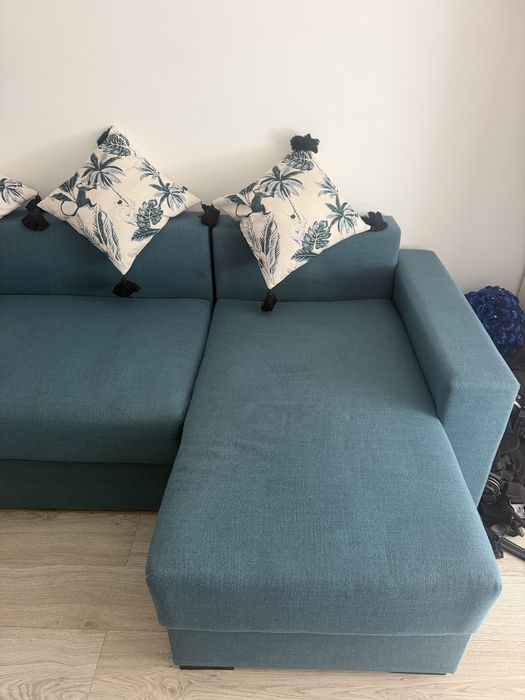 Canapea extensibila, cu spatiu de depozitare