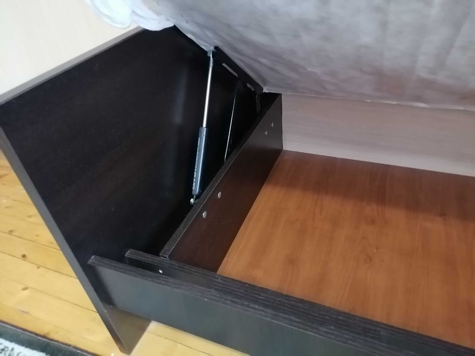 Легло 90/190см с повдигащ механизъм