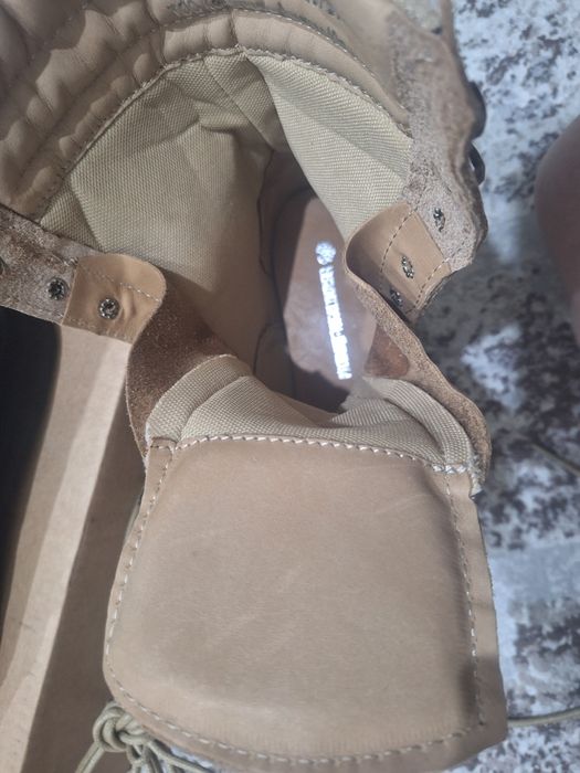 Берцы новый продам срочно