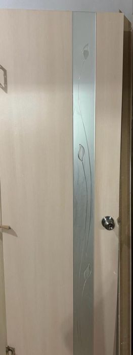 Продам межкомнатную дверь