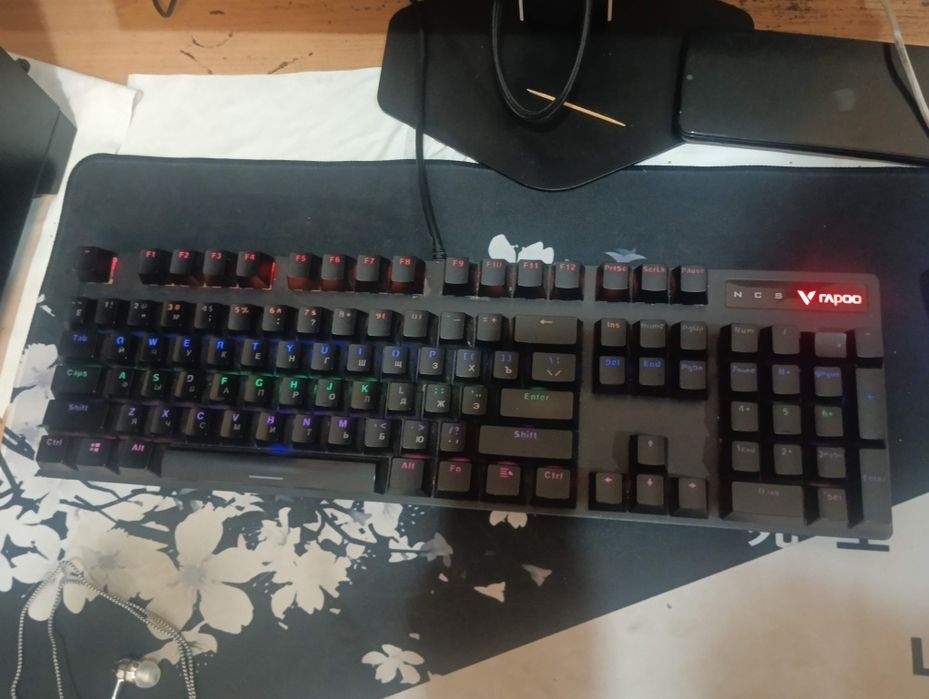 Продаю клавиатура rapoo v500pro