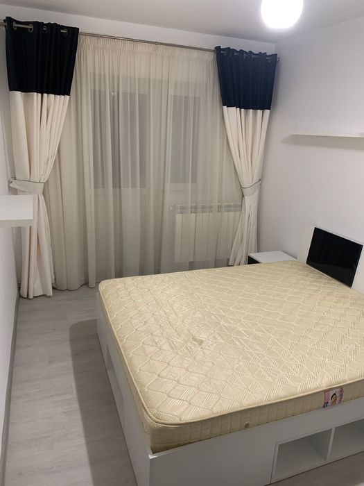 Proprietar, inchiriez apartament 3 camere.