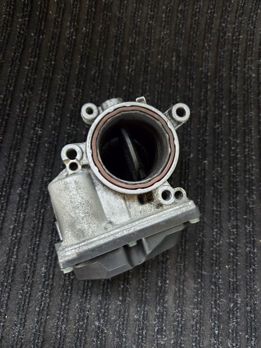 Дроселова клапа 2.0 tdi Audi VW Seat Skoda Ауди Сеат Шкода Фолцваген
