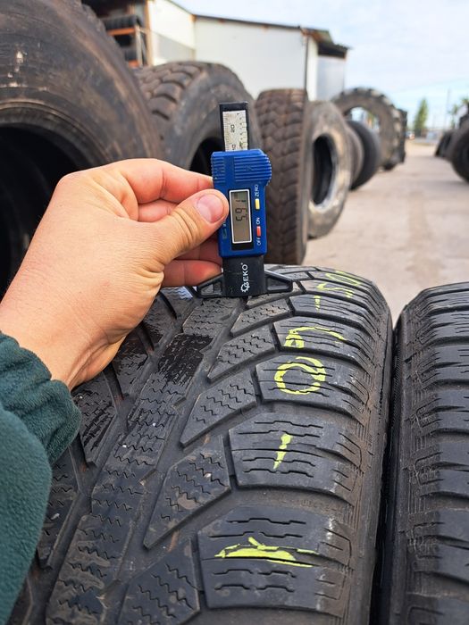 Anvelope de iarna 205-60r16 Semperit