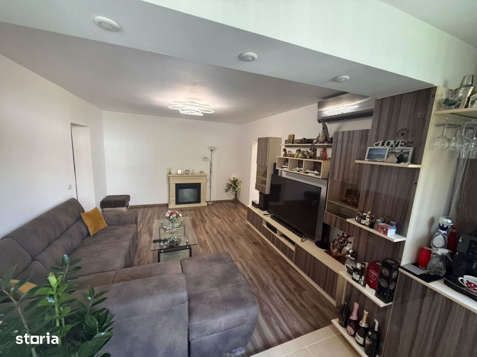 Apartament 3 camere zona Central