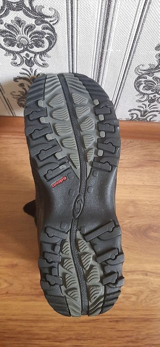Срочно продам ботинки утеплённые TOUNDRA PRO CSWP