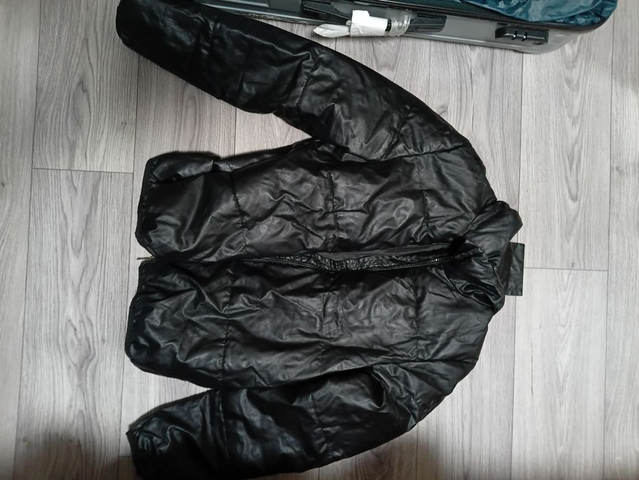 Продам куртки кож.зам.