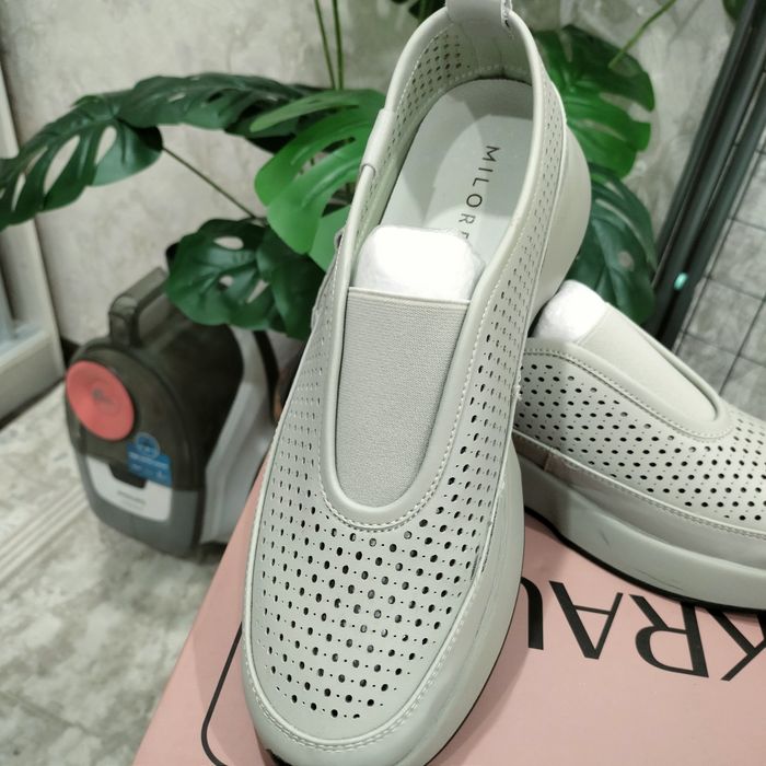 Продам обувь женскую