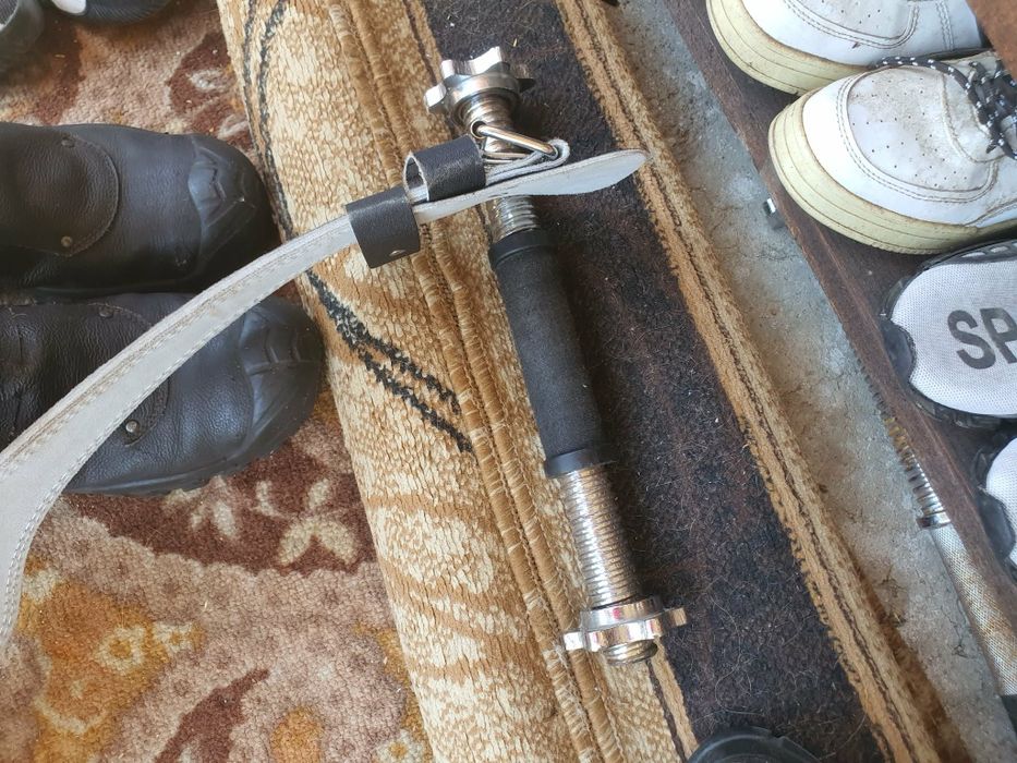 тежести лостове и ластици за фитнес