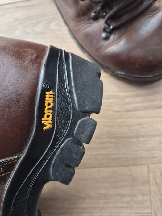 Bocanci Vibram piele maro