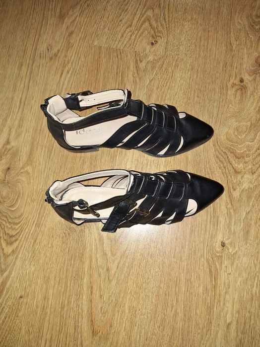 Дамски кожени обувки