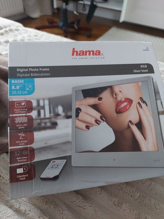 Vând rama digitala nouă la cutie