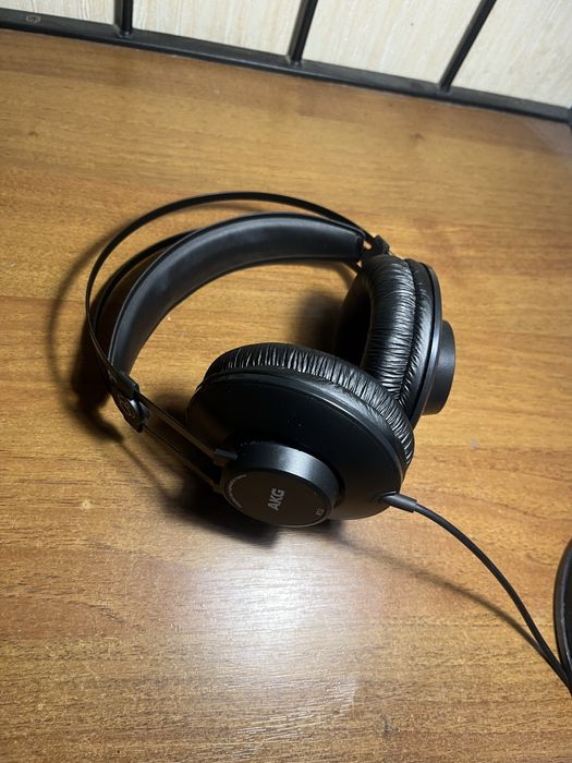 Наушники AKG K52