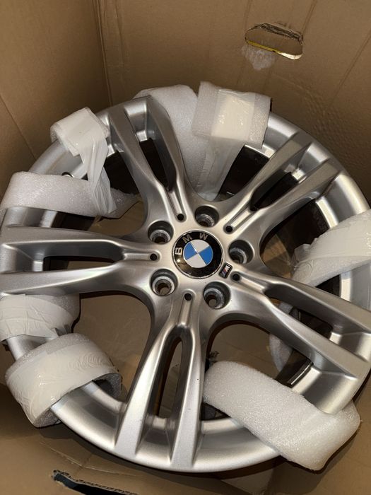 18 5x120 Style 400M (M Double Spoke 400)
