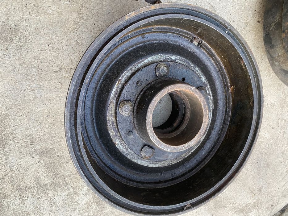 Tambur tamburi noi fata spate Aro