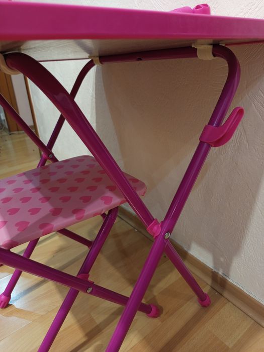 Продам детский столик