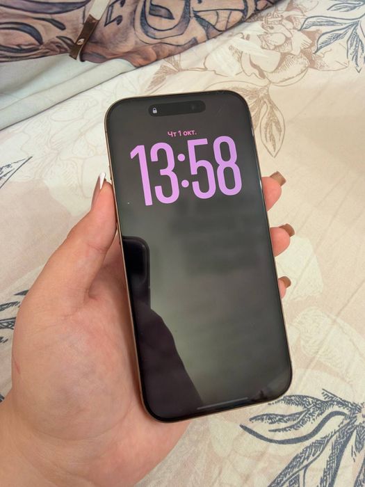 Продам Iphone 16 pro