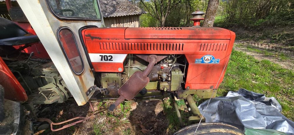 Vând tractor carraro