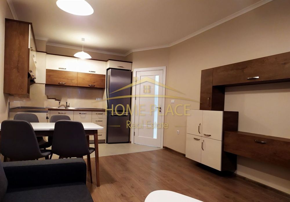 Дава се под наем Двустаен апартамент в Варна, Левски - 80 кв.м за 408 € - Снимка #1