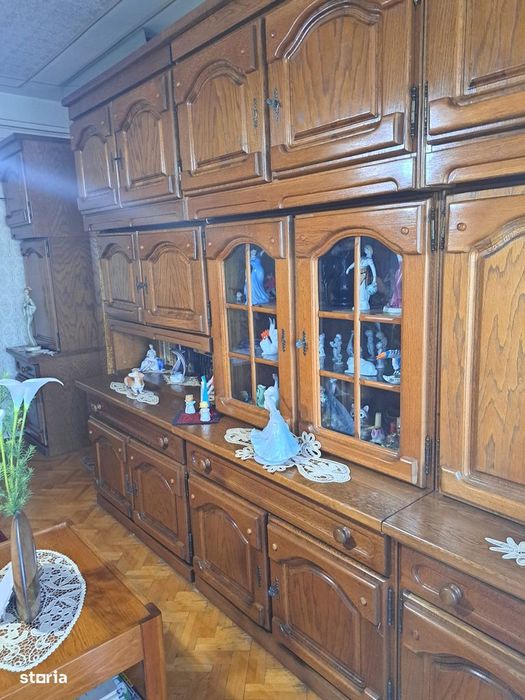 Apartament cu 2 camere etaj 3 din 4 zona P-ța București-Gara Centrală