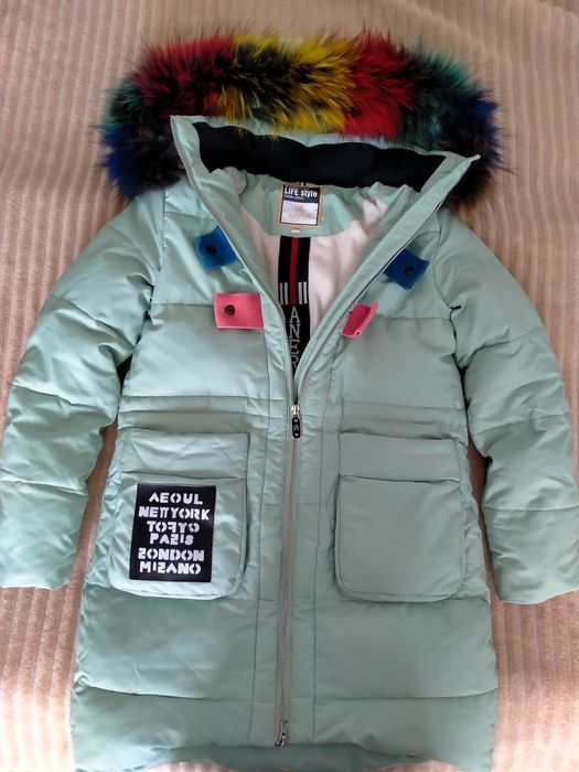 Продам пуховик для девочки