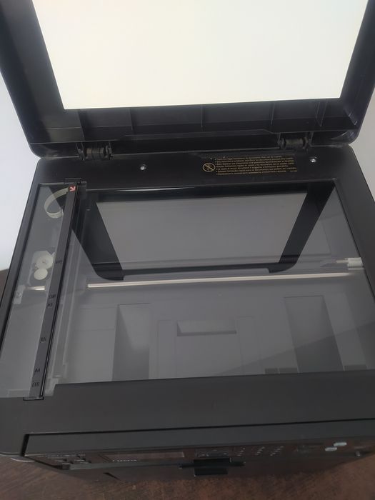 Продается принтер Canon mf 211