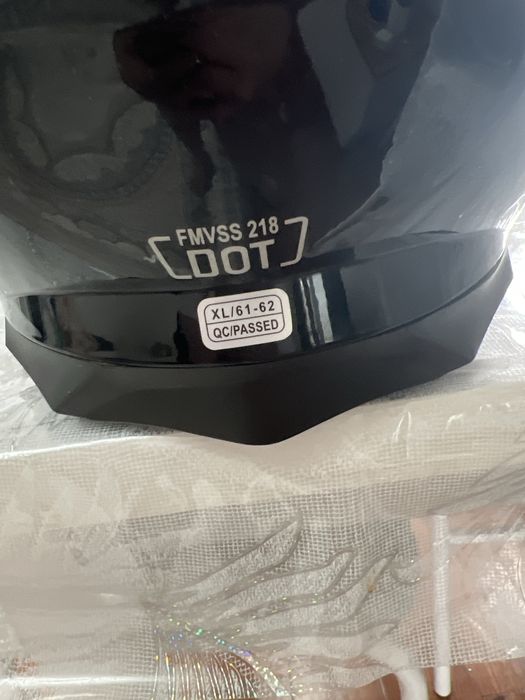 Срочно продам шлем на мотоцикл