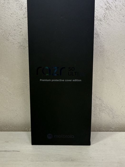 Moto Razr 50 Ultra 12/512gb sigilat !