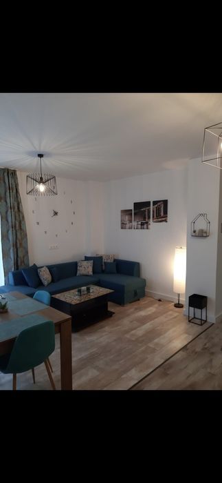 Inchiriez apartament Calea Moldovei cu parcare subterana