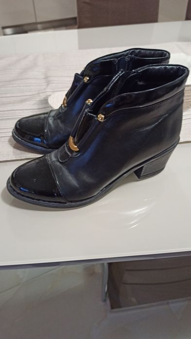 Зимни обувки от естествена кожа