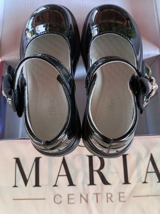 Чисто нови детски обувки. Номер 30