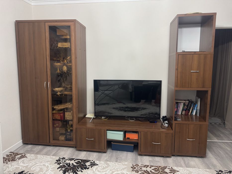 Стенка для гостиной комнаты.