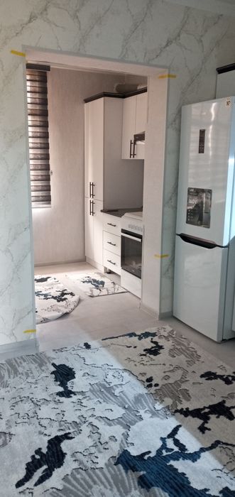 4 хоноли уй сотилоди