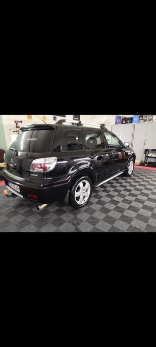 Dezmembrez Mitsubishi outlander 2.0 turbo
