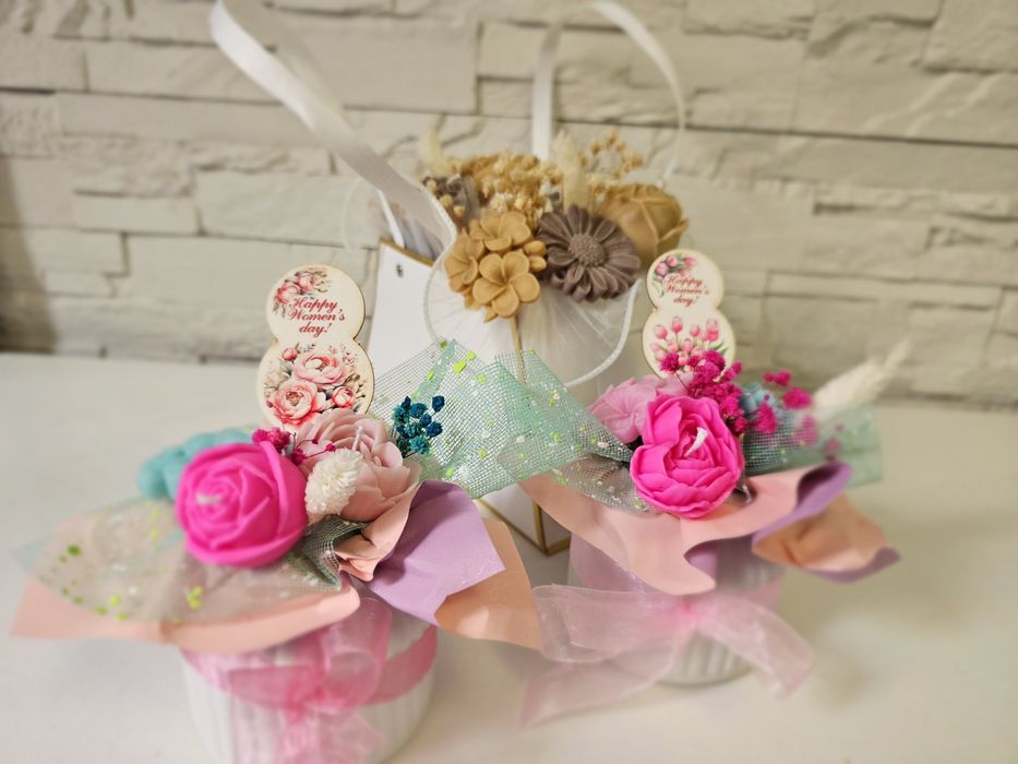 Букети от соеви свещи