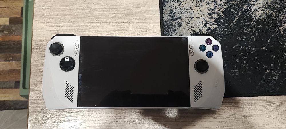 Продам Asus Rog Ally z1 extreme