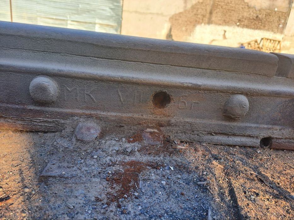 Рельс Р43 с деревяными шпалами 884 метра