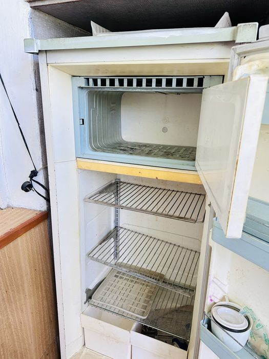 Холодильник советский рабочий