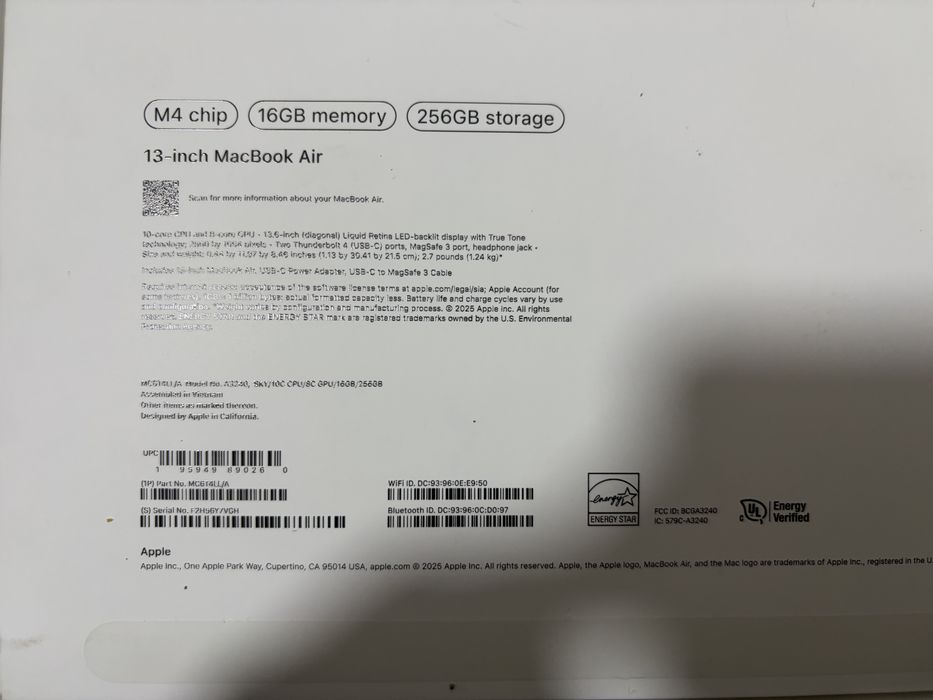 Vand Macbook 13 Air 16gb ram 256