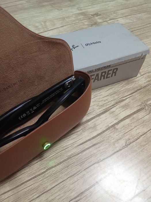 Rey-Ban Meta Wayfarer