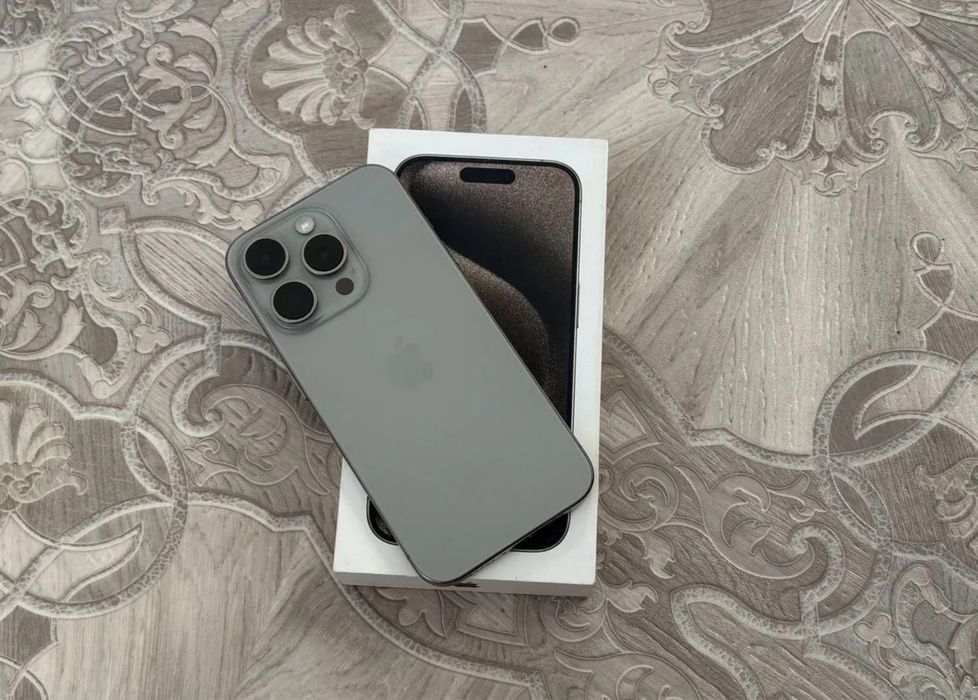 Продам Айфон 15 про