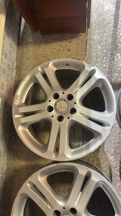 Продам оригинальные диски R17 от mersedec