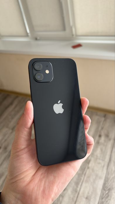 iPhone 12 64GB.
